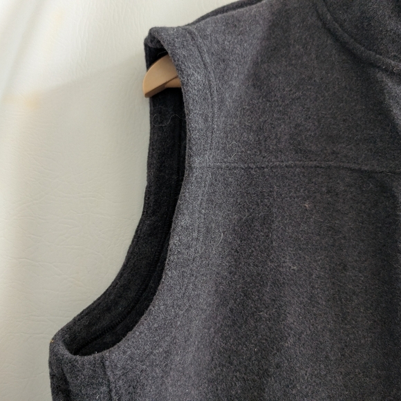 Smartwool Dark Grey Wool Blend Vest Chest & Side Zippered Pockets - L - Picture 4 of 16